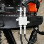 valve block on mini tree puller