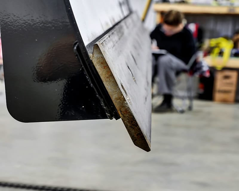 dozer-blade-cutting-edge