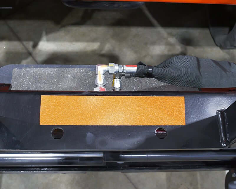 steps-on-hydraulic-pallet-forks